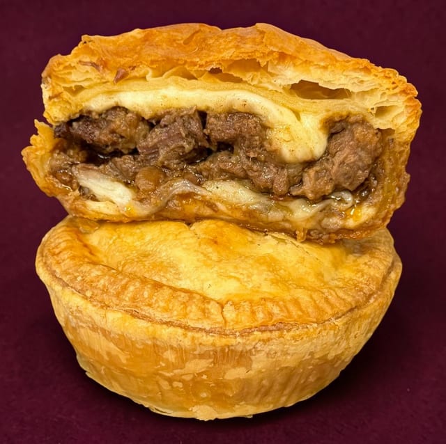 Steak & Cheese Pie [S].